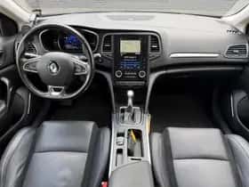 Renault Mégane (2018) thumbnail 2