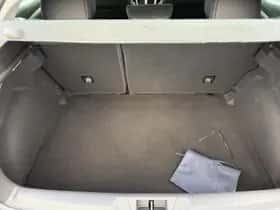 Renault Mégane (2018) thumbnail 23