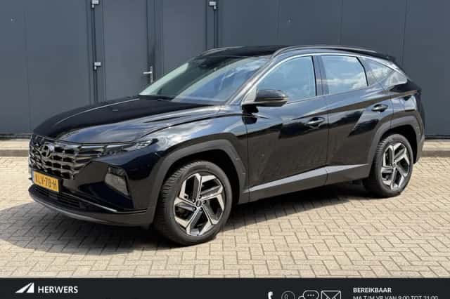 Hyundai Tucson (2023) thumbnail 1