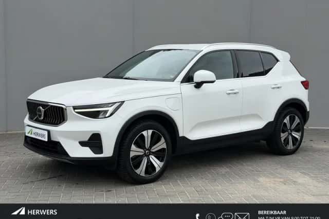 Volvo XC40 (2022) thumbnail 1