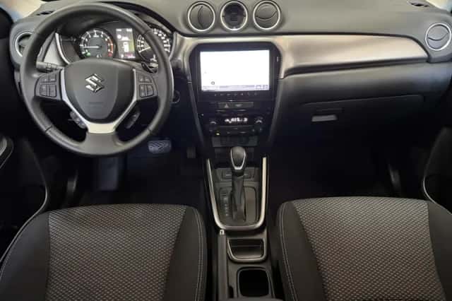 Suzuki Vitara (2025) thumbnail 2