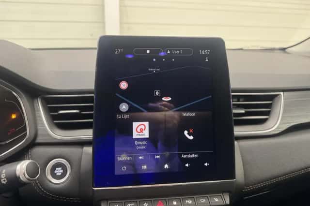 Renault Captur (2020) thumbnail 4
