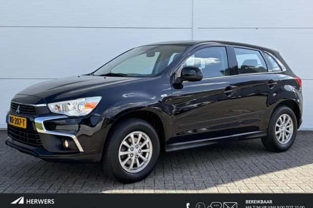 Mitsubishi ASX (2017) thumbnail 1