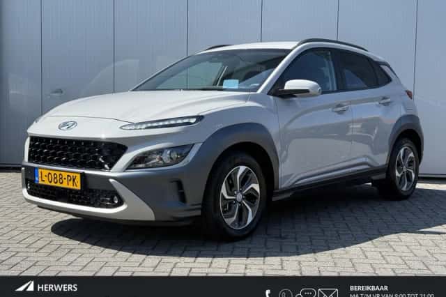Hyundai Kona (2021) thumbnail 1