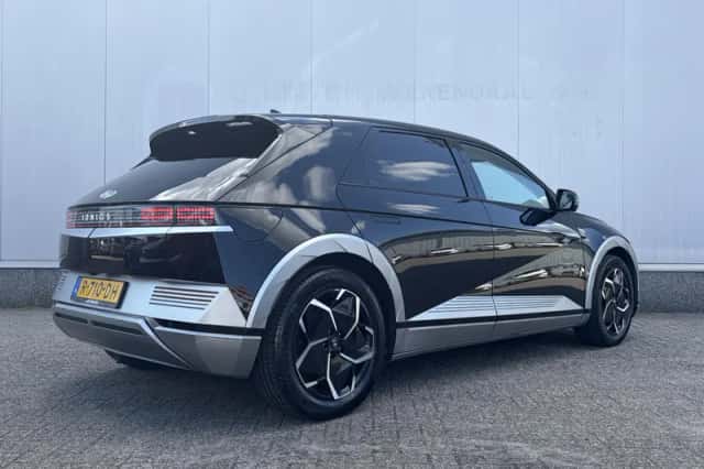 Hyundai Ioniq 5 (2022) thumbnail 3