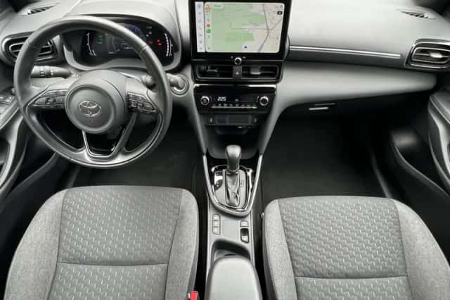 Toyota Yaris Cross (2025) thumbnail 2