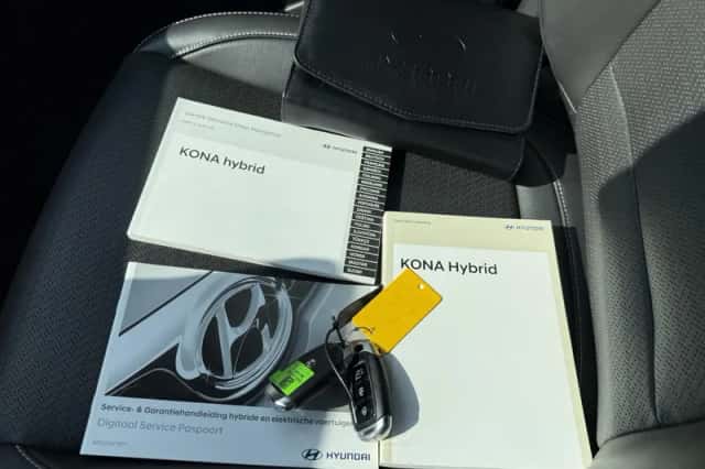 Hyundai Kona (2021) thumbnail 5