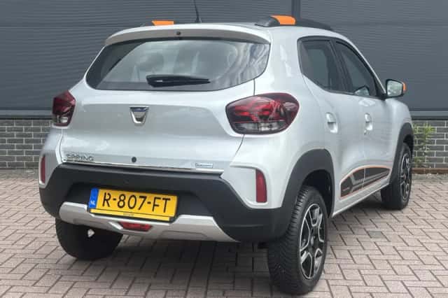 Dacia Spring (2022) thumbnail 3