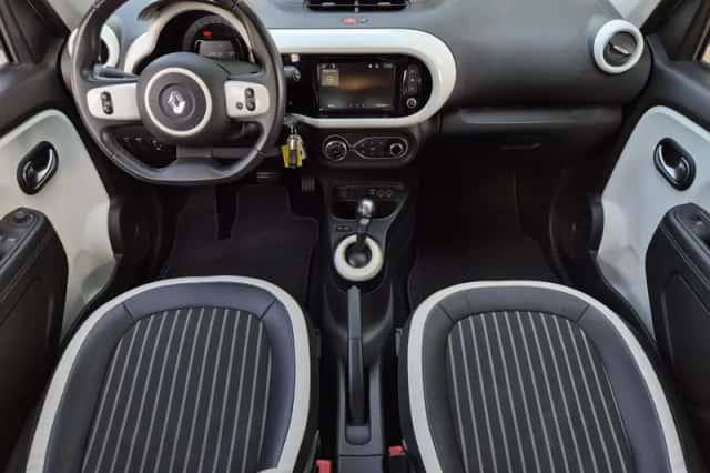 Renault Twingo (2021) thumbnail 2