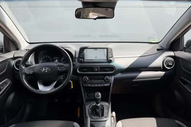 Hyundai Kona (2019) thumbnail 2