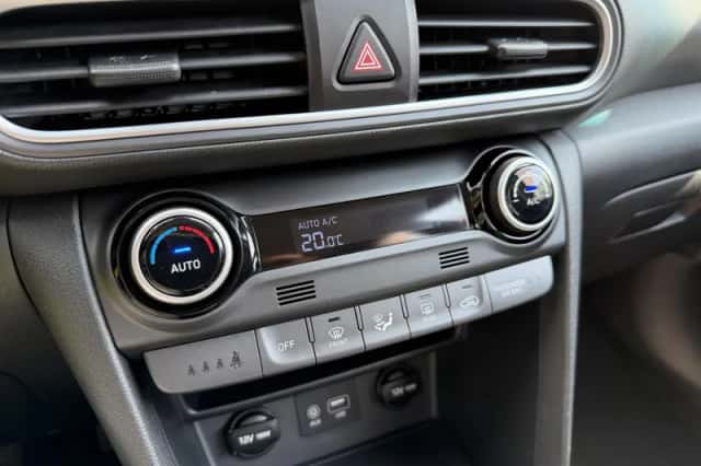 Hyundai Kona (2019) thumbnail 4