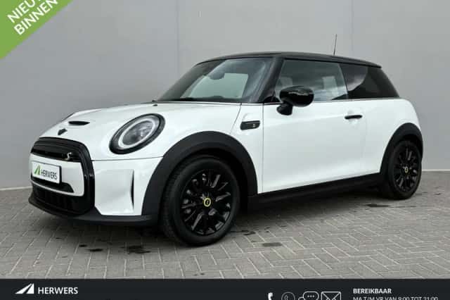 MINI Electric (2023) thumbnail 1