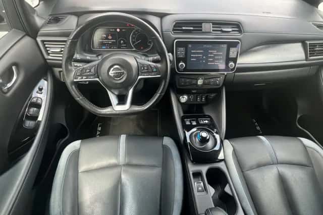 Nissan Leaf (2021) thumbnail 2