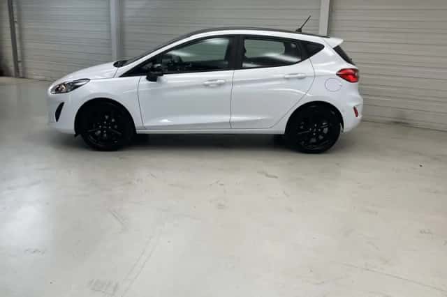 Ford Fiesta (2017) thumbnail 3