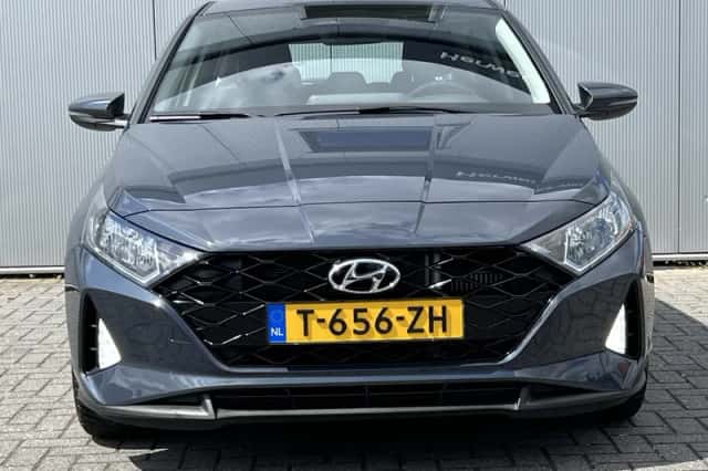 Hyundai i20 (2023) thumbnail 2