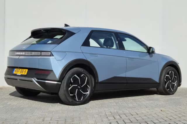 Hyundai Ioniq 5 (2023) thumbnail 3