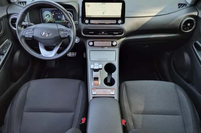 Hyundai Kona (2023) thumbnail 2