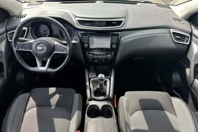 Nissan Qashqai (2019) thumbnail 2