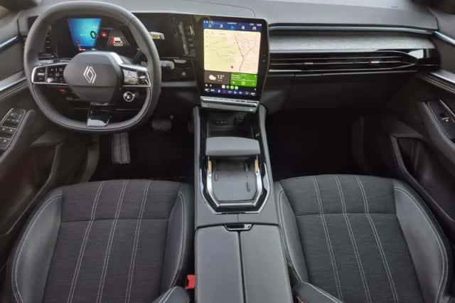 Renault Austral (2025) thumbnail 2