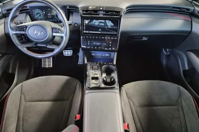 Hyundai Tucson (2022) thumbnail 2