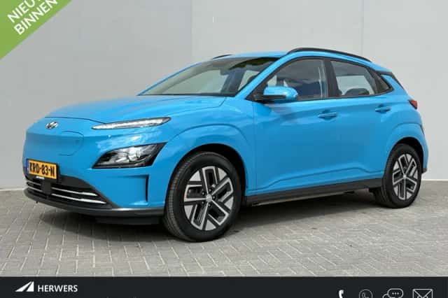 Hyundai Kona (2023) thumbnail 1