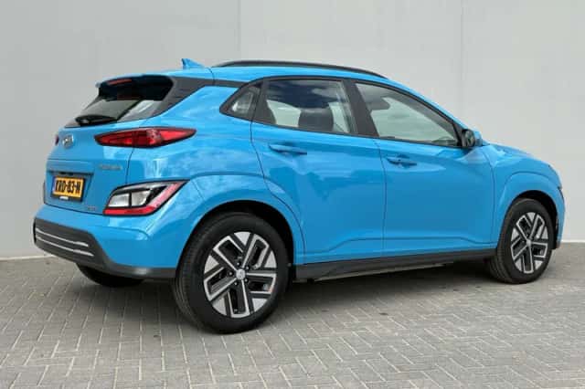 Hyundai Kona (2023) thumbnail 3