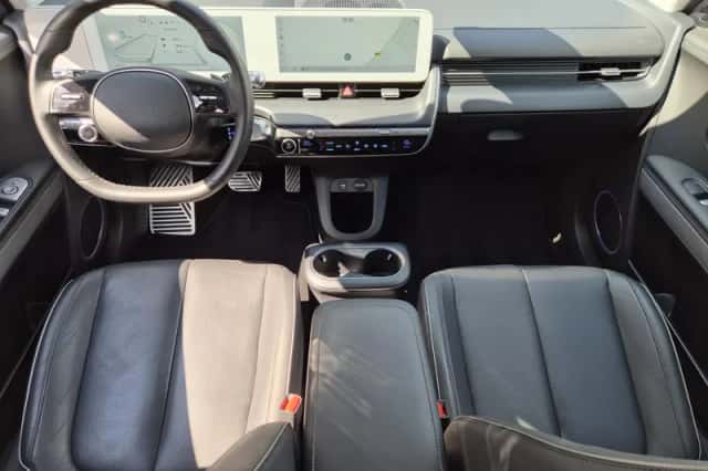 Hyundai Ioniq 5 (2022) thumbnail 2