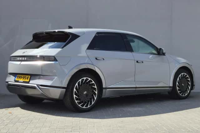 Hyundai Ioniq 5 (2022) thumbnail 3