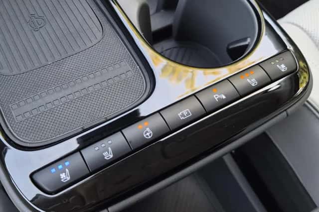 Hyundai Ioniq 5 (2025) thumbnail 6