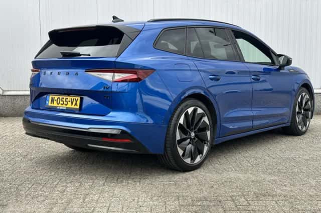 Škoda Enyaq (2021) thumbnail 3