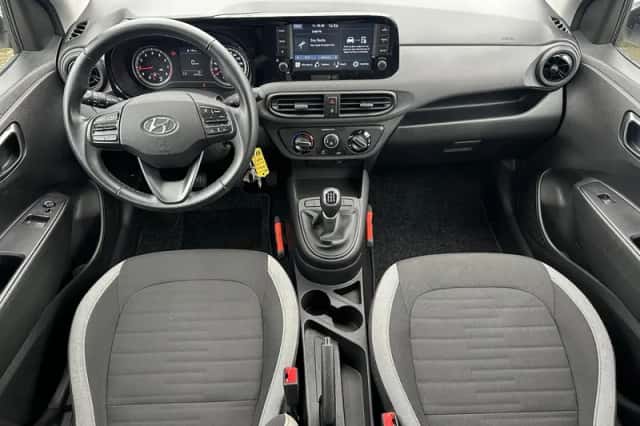 Hyundai i10 (2022) thumbnail 2