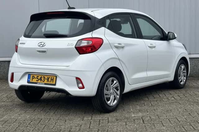 Hyundai i10 (2022) thumbnail 3