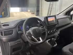 Renault Trafic (2025) thumbnail 2