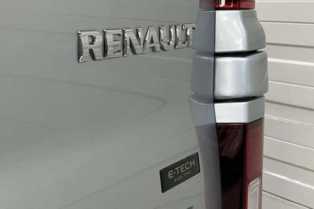 Renault Trafic (2025) thumbnail 4