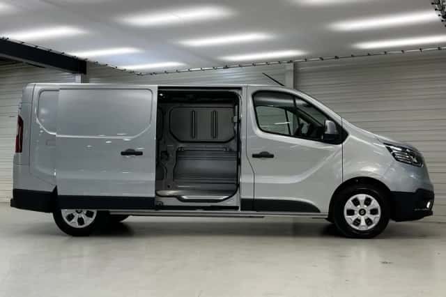 Renault Trafic (2025) thumbnail 10
