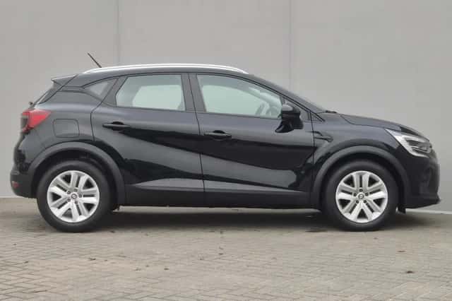 Renault Captur (2023) thumbnail 16