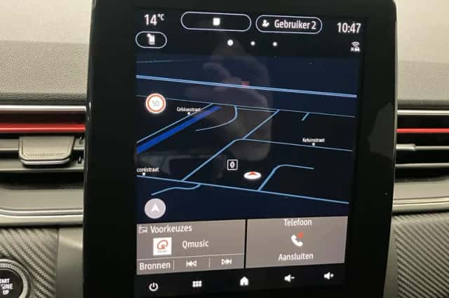Renault Captur (2022) thumbnail 5