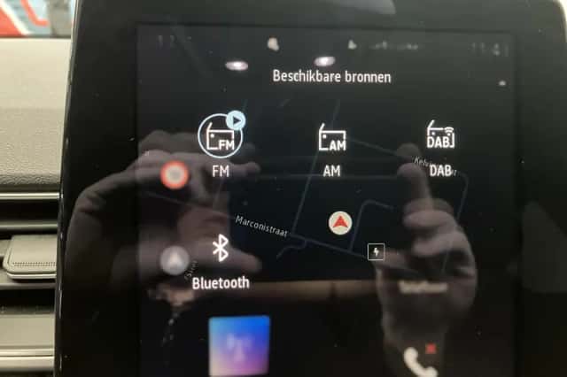 Renault Captur (2021) thumbnail 15