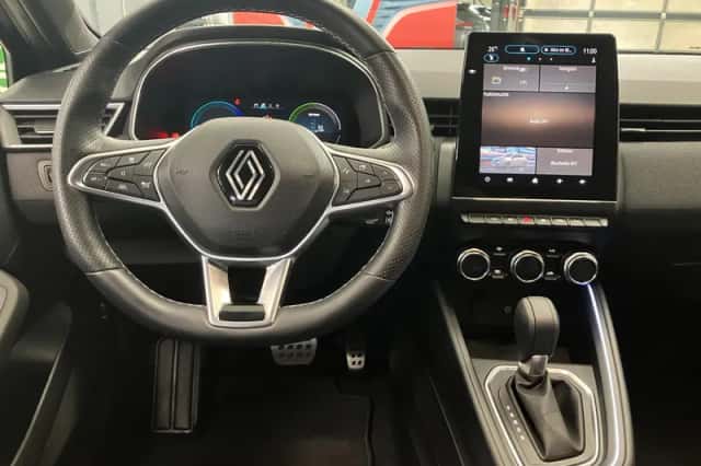 Renault Clio (2024) thumbnail 2
