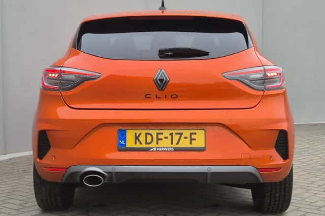 Renault Clio (2024) thumbnail 24