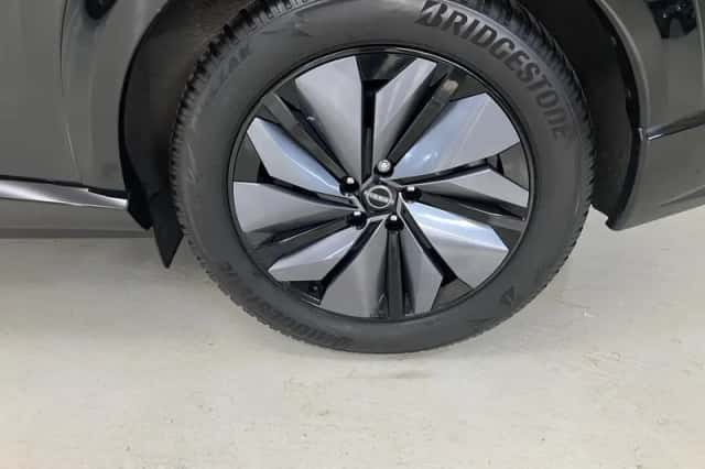 Nissan Ariya (2023) thumbnail 12