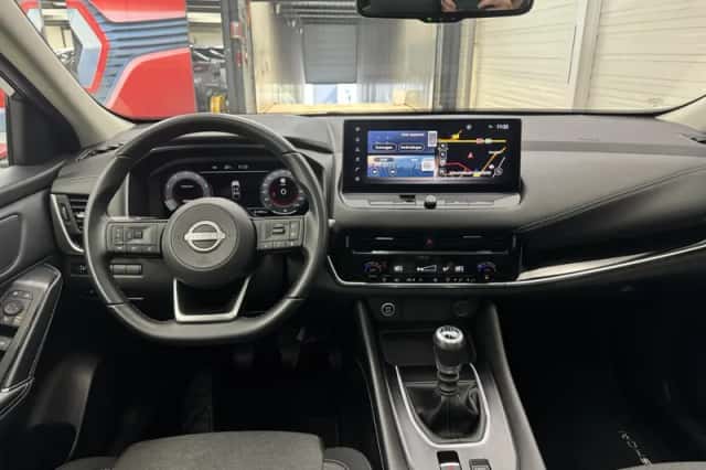 Nissan Qashqai (2023) thumbnail 5