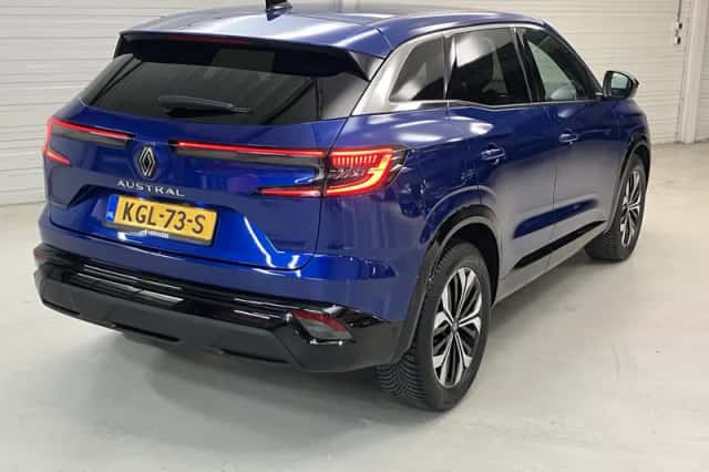 Renault Austral (2024) thumbnail 3