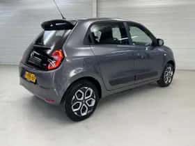 Renault Twingo (2022) thumbnail 2