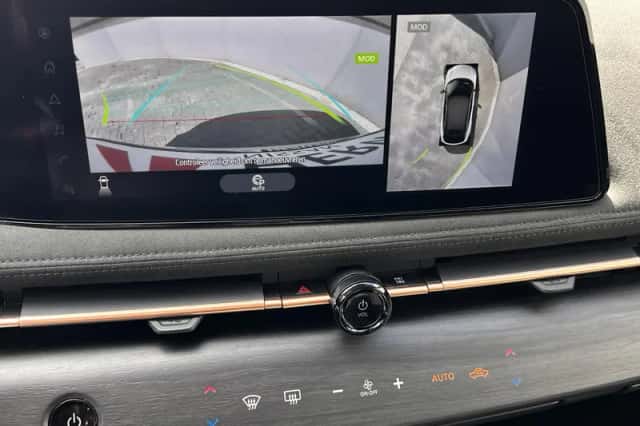 Nissan Ariya (2022) thumbnail 8