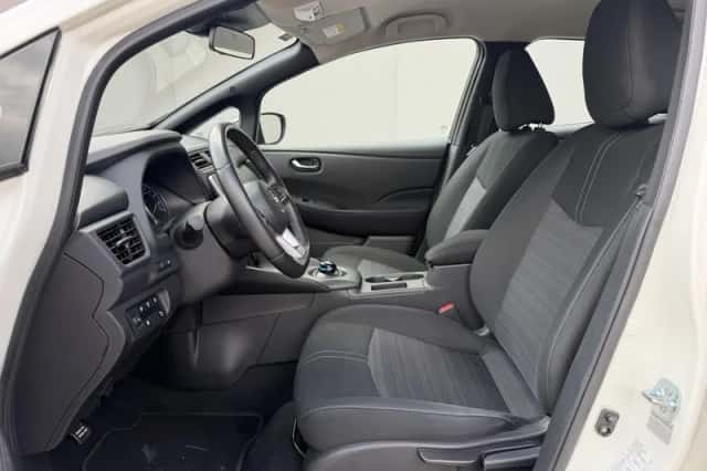 Nissan Leaf (2021) thumbnail 11