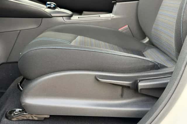 Nissan Leaf (2021) thumbnail 12