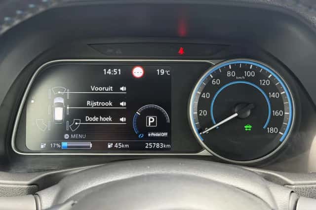 Nissan Leaf (2021) thumbnail 18