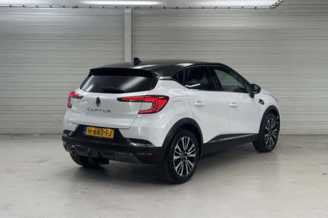 Renault Captur (2020) thumbnail 3