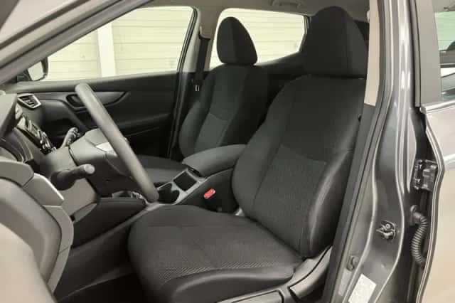 Nissan Qashqai (2017) thumbnail 6